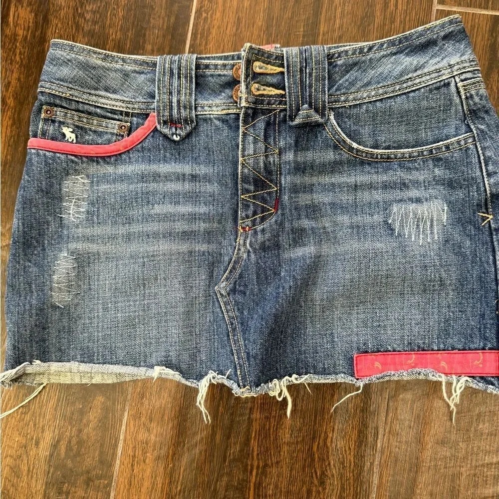 Amercrombie and Fitch Y2K mini low rise denim mini skirt sz 4